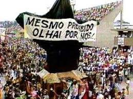 imagem de Cristo coberto por um plástico preto